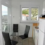 In With Sea View, Balcony, Air Conditioning, Wi-fi * Duće