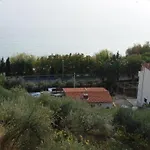 شقة In With Sea View, Balcony, Air Conditioning, Wi-fi