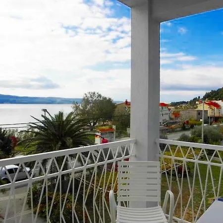 In With Sea View, Balcony, Air Conditioning, Wi-fi *