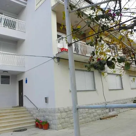 شقة In With Sea View, Balcony, Air Conditioning, Wi-fi *