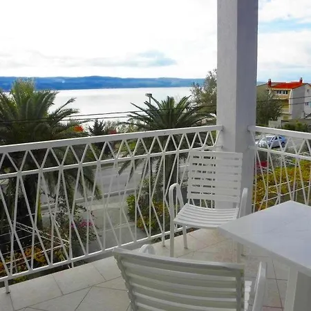 In With Sea View, Balcony, Air Conditioning, Wi-fi Lägenhet Duće