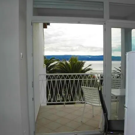 In With Sea View, Balcony, Air Conditioning, Wi-fi Lägenhet